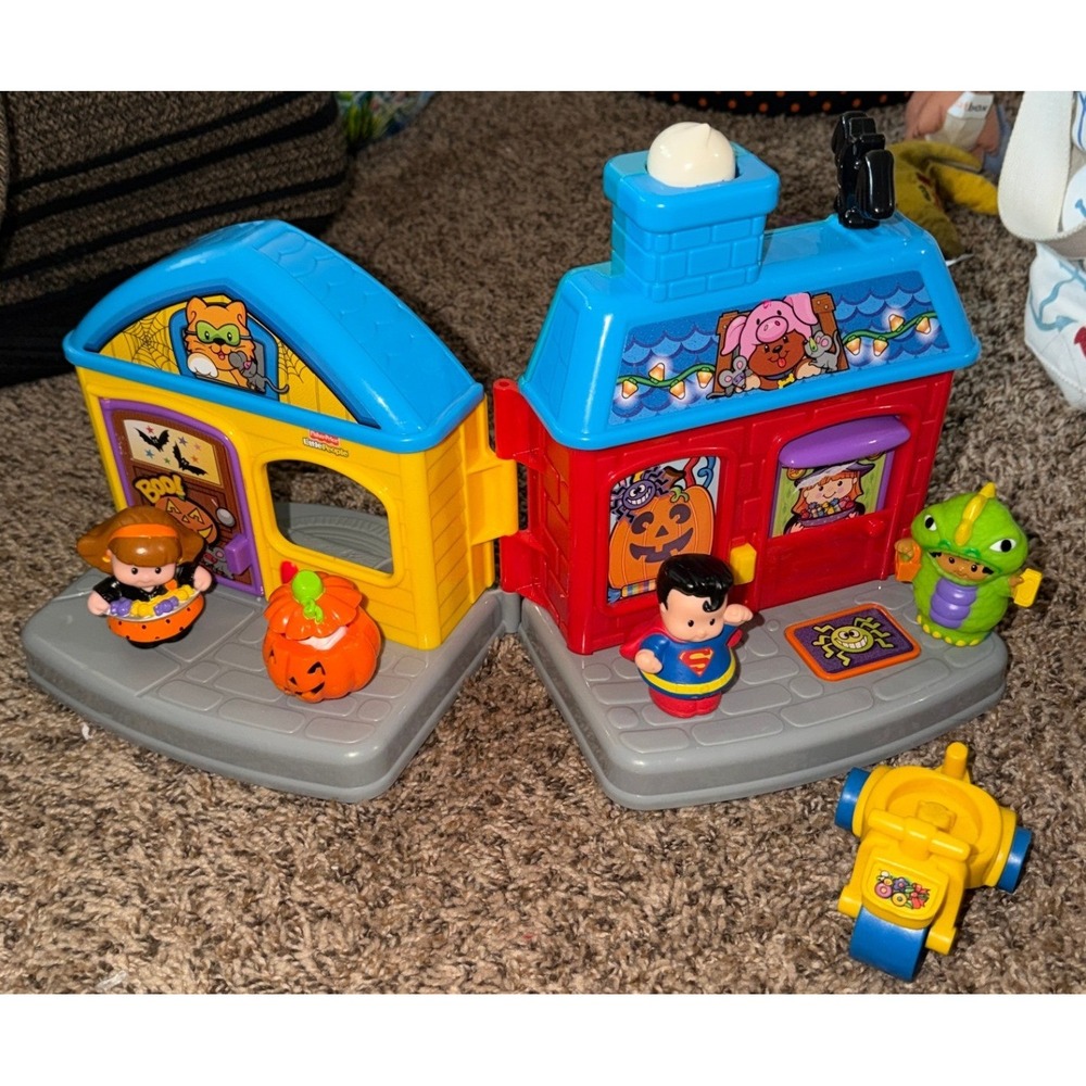 Fisher-Price Little People Trick-or-Treat Surprise House #5
